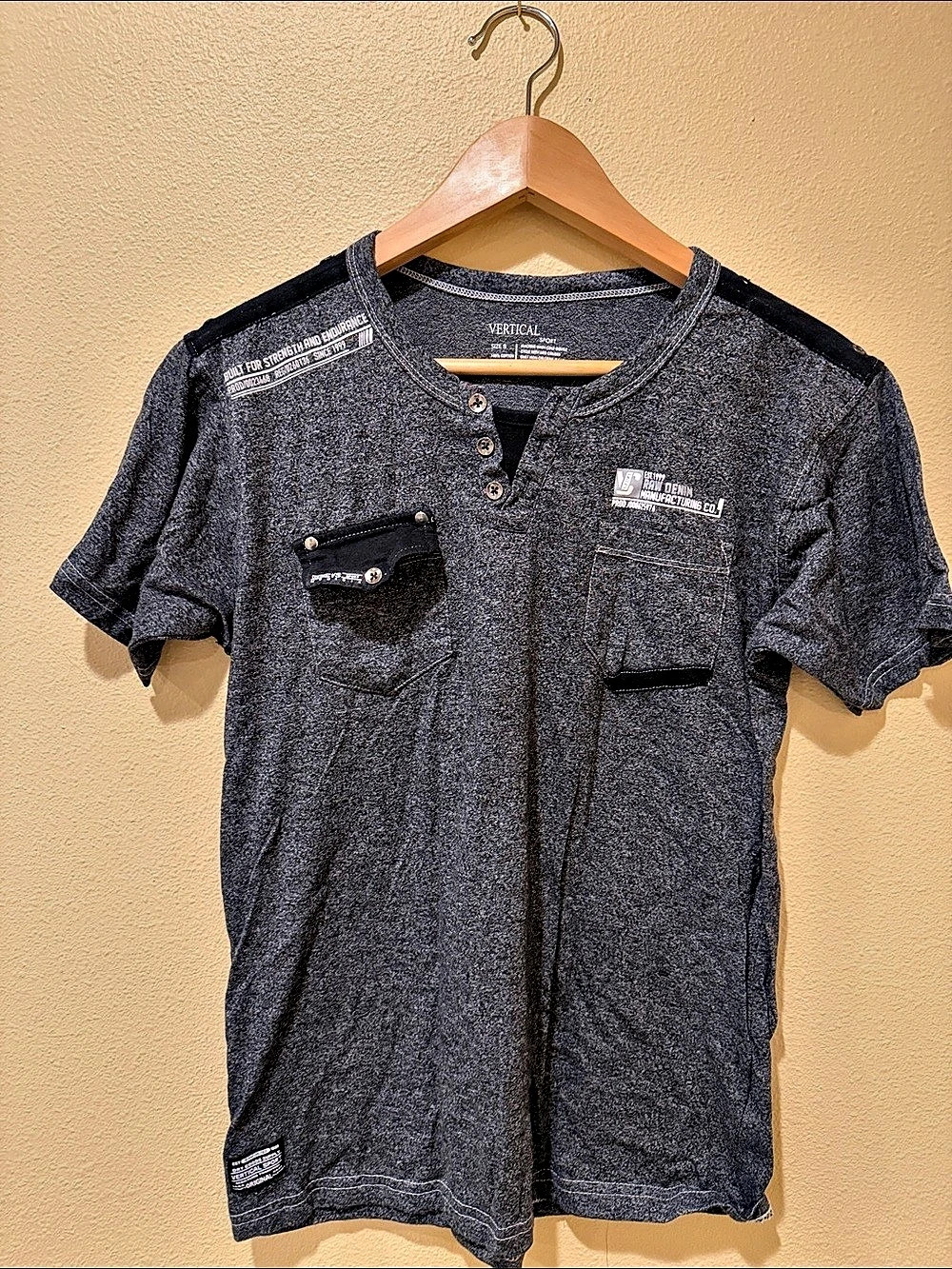 Vertical Sport Men'Small Short Sleeve Pocket Tee Size Small